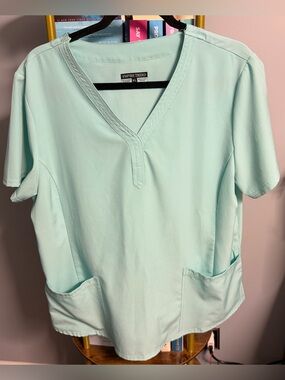 Women’s Empire Trend Scrub Set